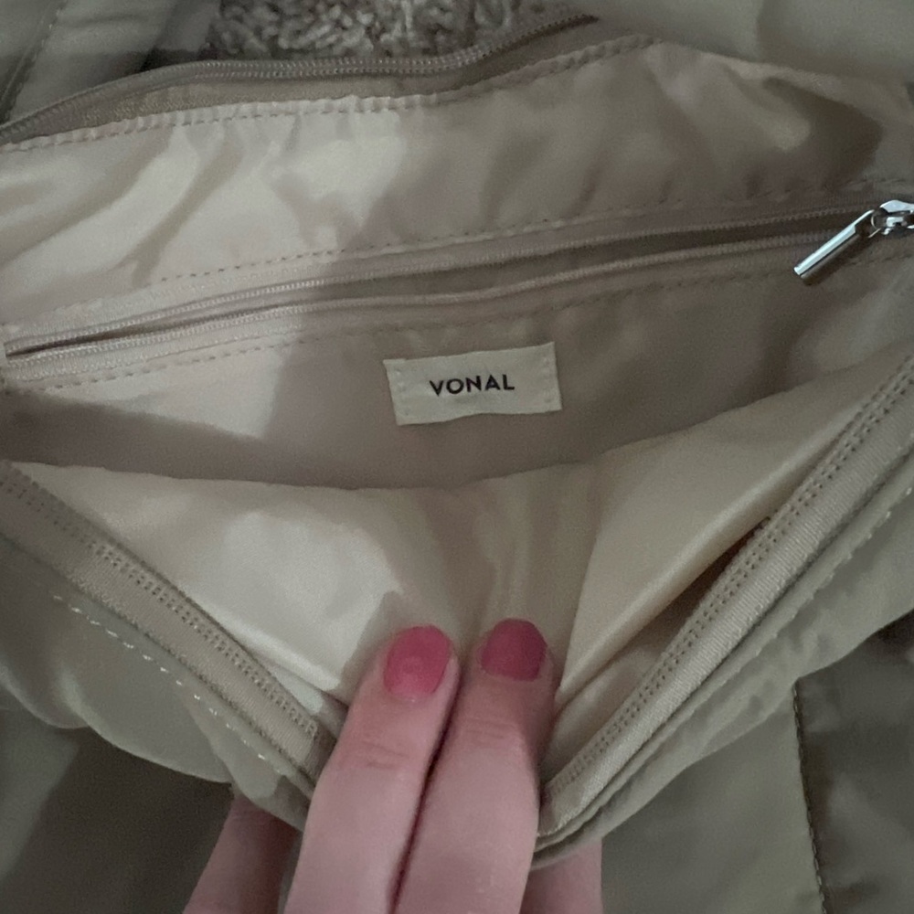Vonal tan Quilted Shoulder Bag - Picture 7 of 7